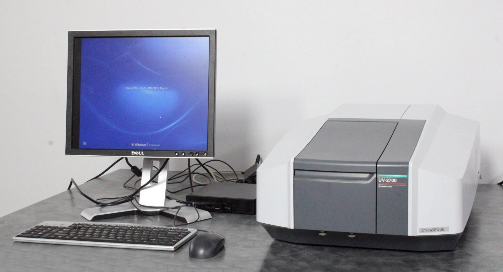 Shimadzu UV 2700 UV VIS Spectrophotometer 120 Day Warranty For Sale