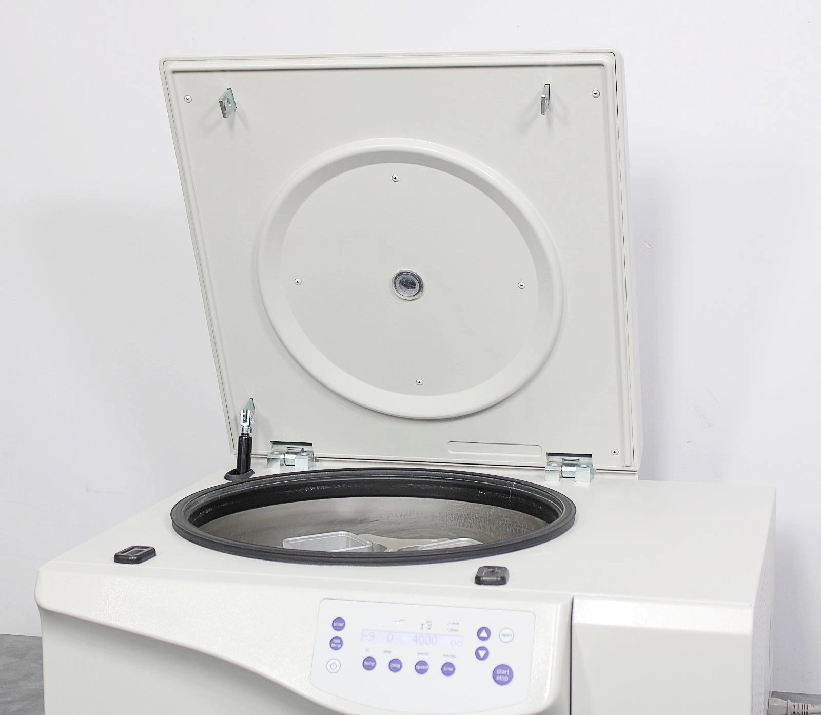 Eppendorf 5810R Refrigerated Benchtop Centrifuge 5811F W A 4 62 Bucket