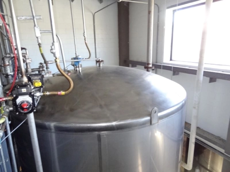 11 500 Gallon Stainless Steel Mixing Tank 370 BBL Dish Bottom