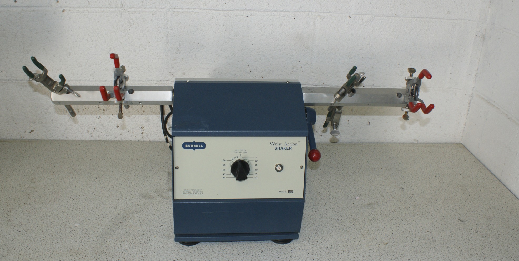 Lab Equipment Shakers Wrist Action Burrell Model 85 Wrist Action