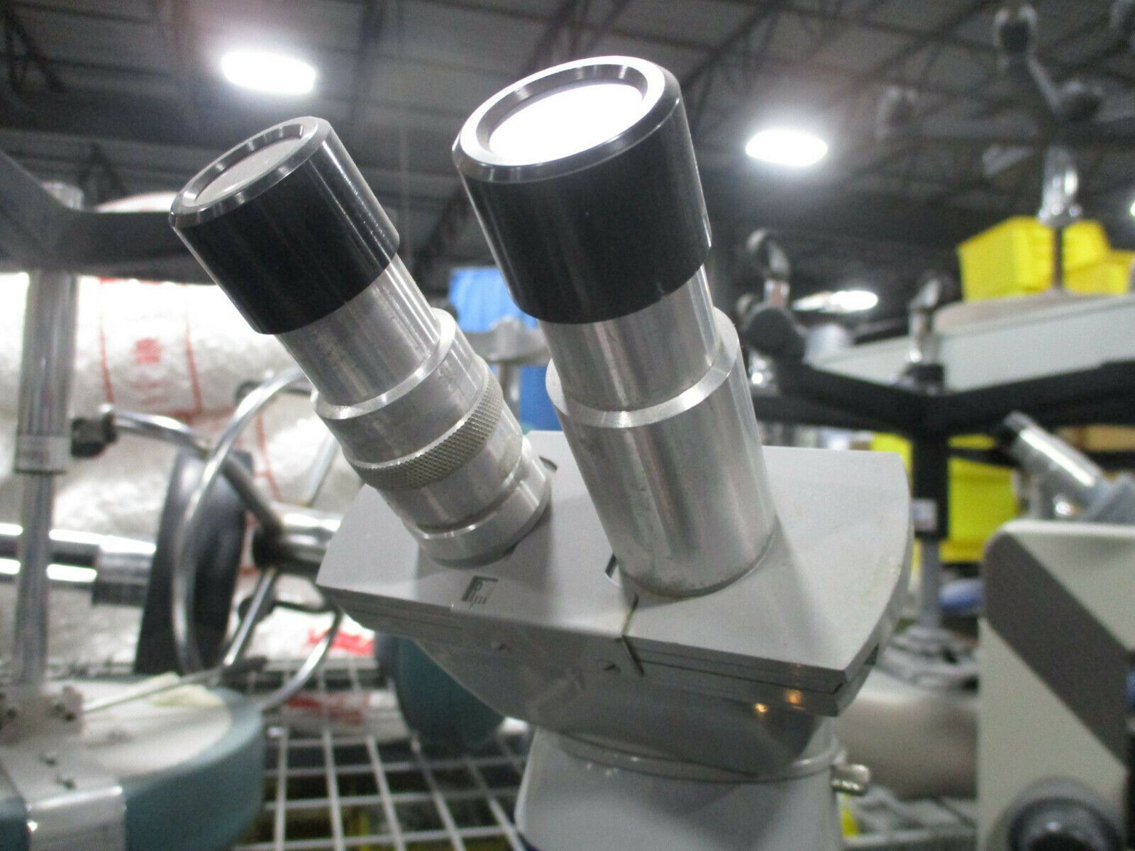 American Optical Medical Laboratory Microscope Bas | LabX.com