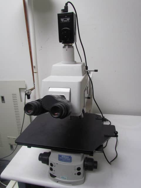 Nikon Eclipse L200 Microscope - Excellent Condition!