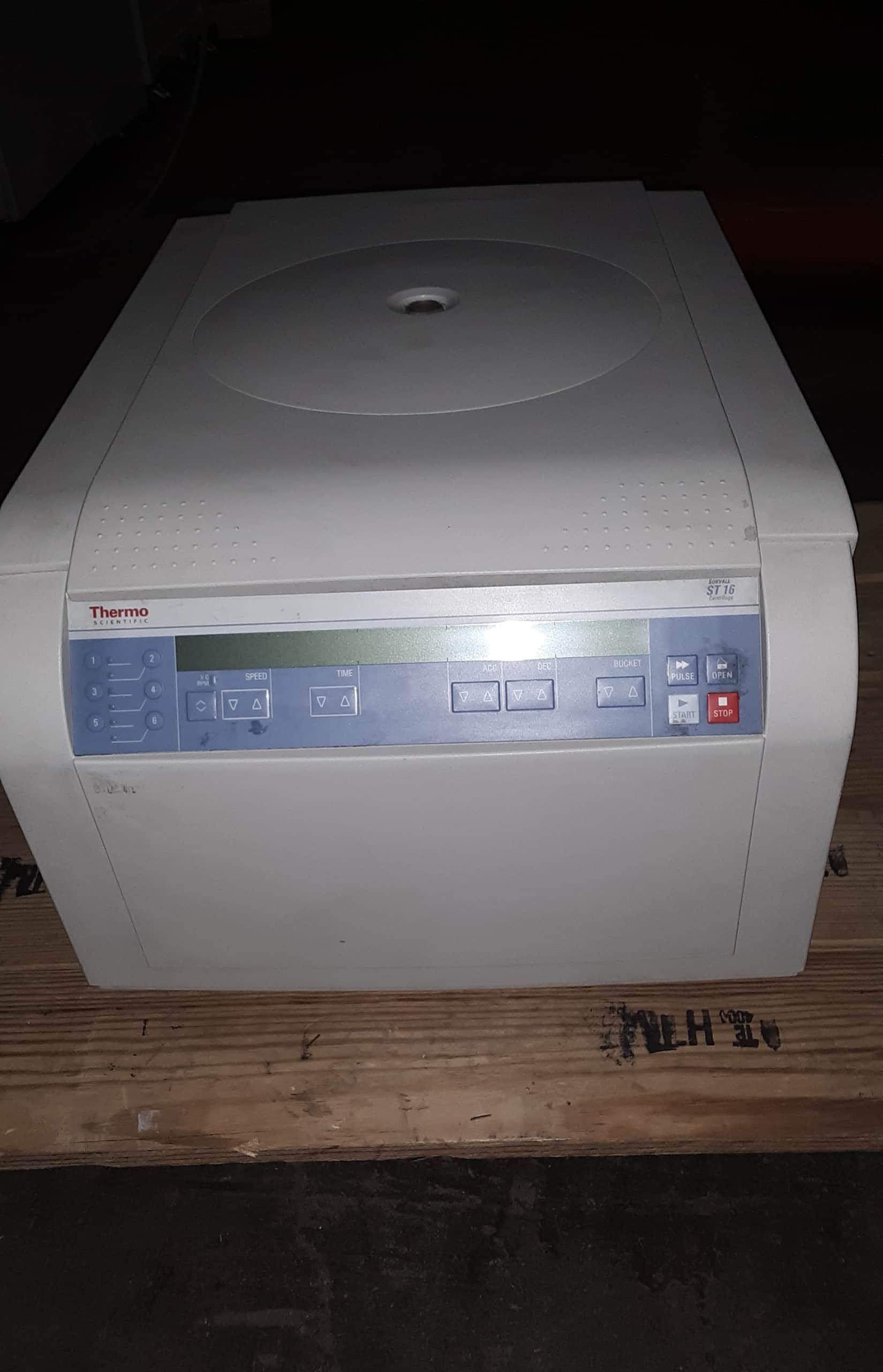 Thermo Sorvall ST16 benchtop centrifuge