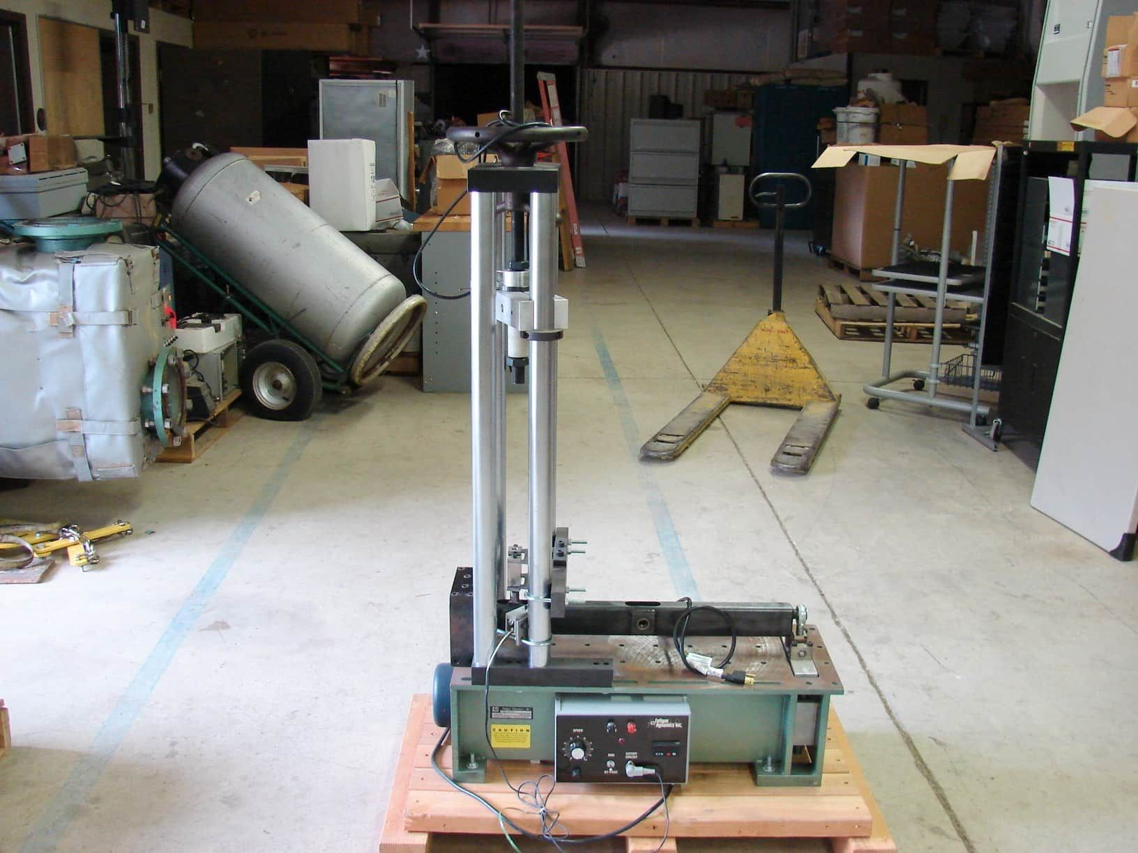 SOLD - SOLD   Fatigue Dynamics DS-200 Direct Stress Machine ( pre cracking )  