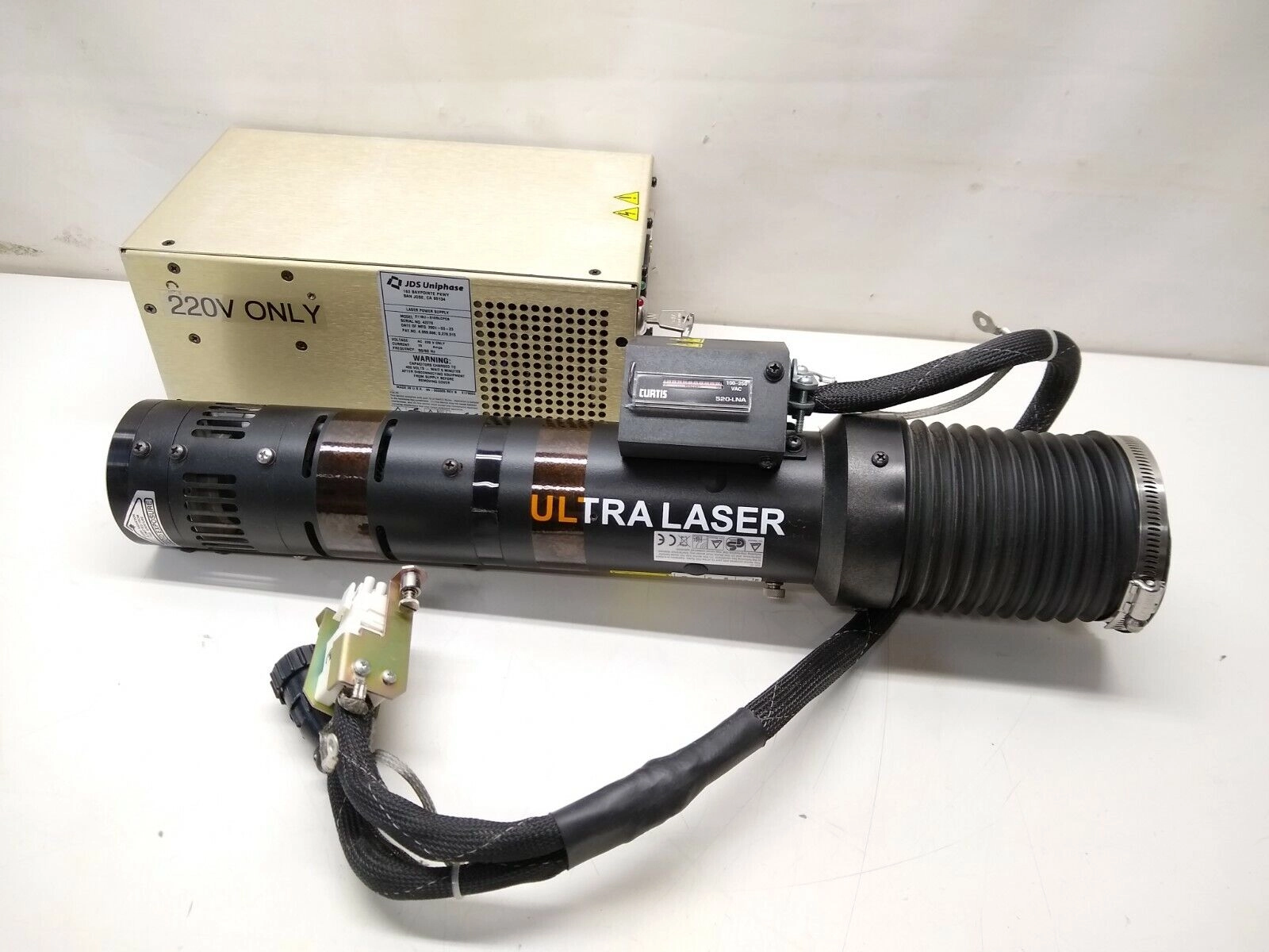 JDS Uniphase Ultra Laser 2218-010SLCPEB w/ Power S