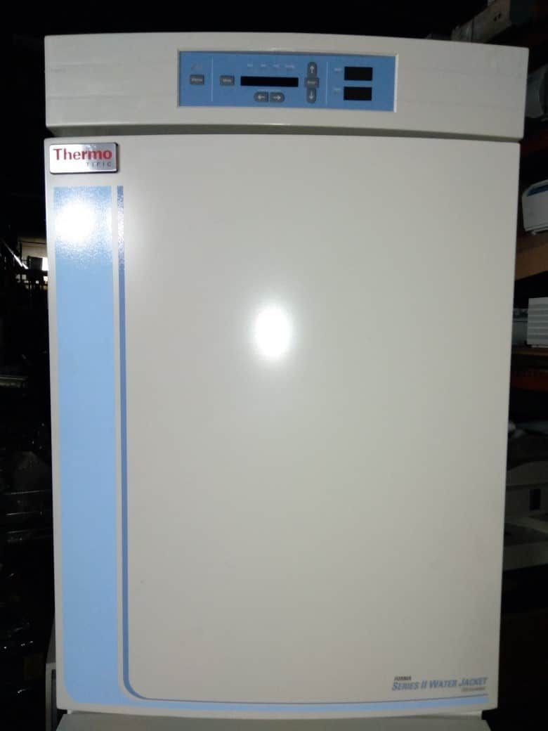Thermo Forma 3130 Series II Water-Jacketed CO2 Incubator, 184 L, oxygen concentration