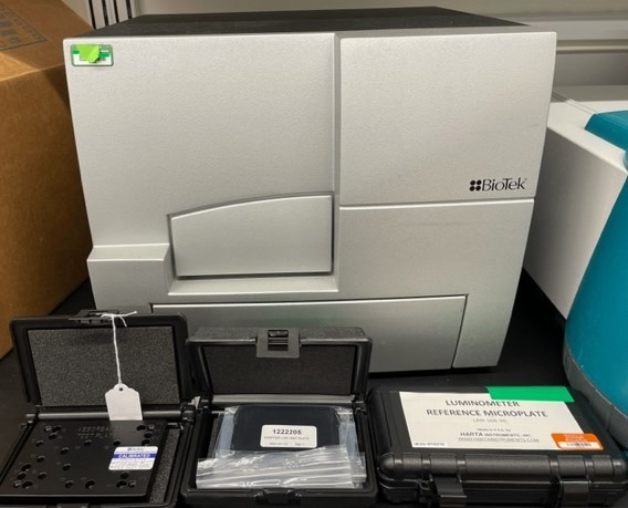 Biotek Synergy 2 Microplate Reader with plates- Excellent