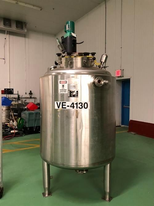 Feldmeier 1000 Liter Jacketed Stainless Steel Tank with Pressured Lid with Lightnin' Mixer