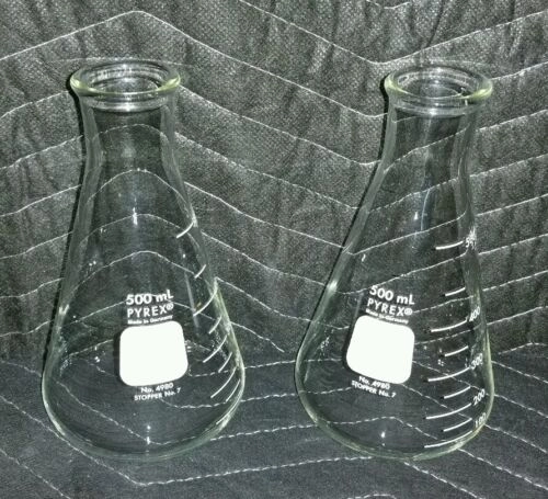 Pair of Pyrex 500ml Flasks no.4980 Stopper no.7  G