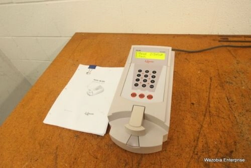 HOEFER DQ 200 DQ200 FLUOROMETER WITH MANUAL