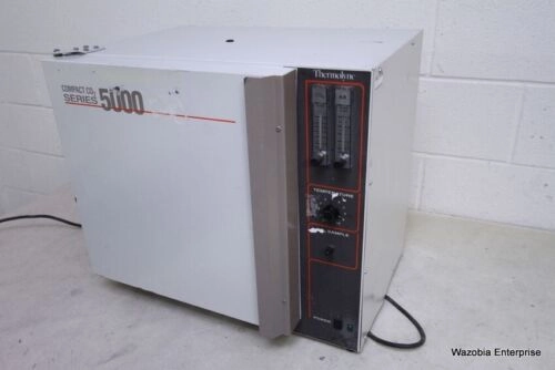 BARNSTEAD THERMOLYNE COMPACT CO2 SERIES 5000 OVEN 