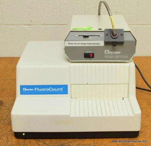 PACKARD FLUOROCOUNT MICROPLATE READER BF10000 WITH