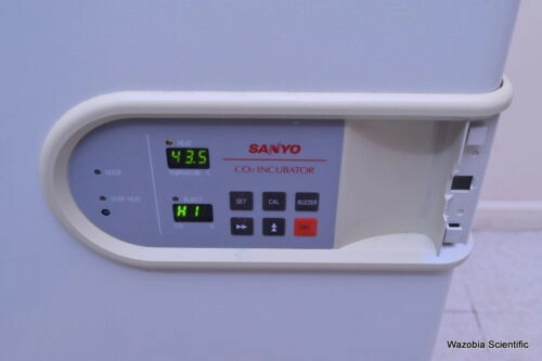 SANYO CO2 LABORATORY INCUBATOR MODEL MCO-17AI | LabX.com