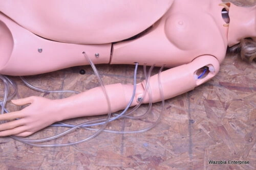 CAUCASIAN PREGNANT CPR AUTOMATIC BIRTHING SYSTEM T