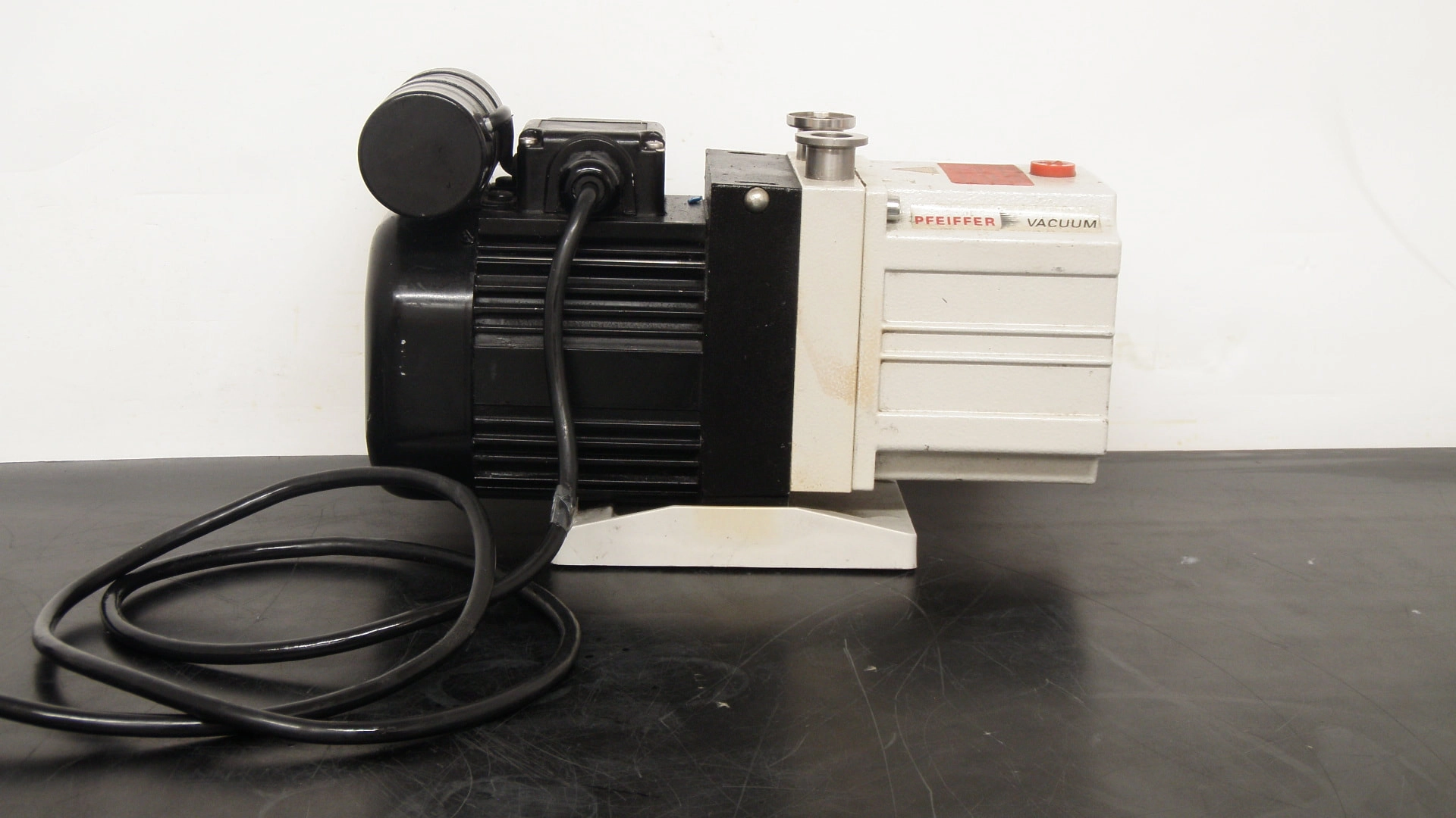 Agilent / Pfeiffer  Vacuum Pump, G3170-80025