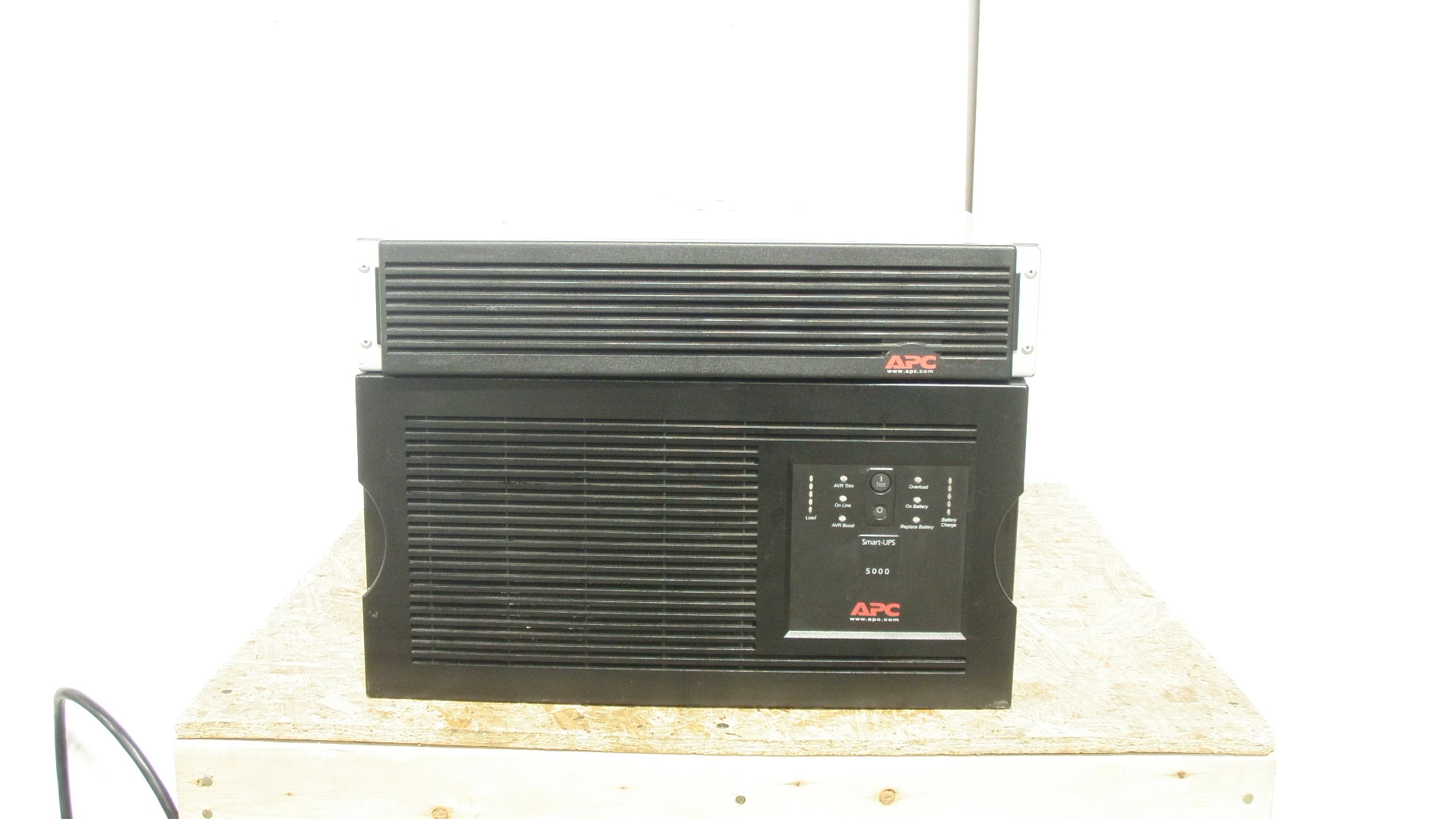 APC  Smart UPS 5000 w/ Step Down Transformer AP9626