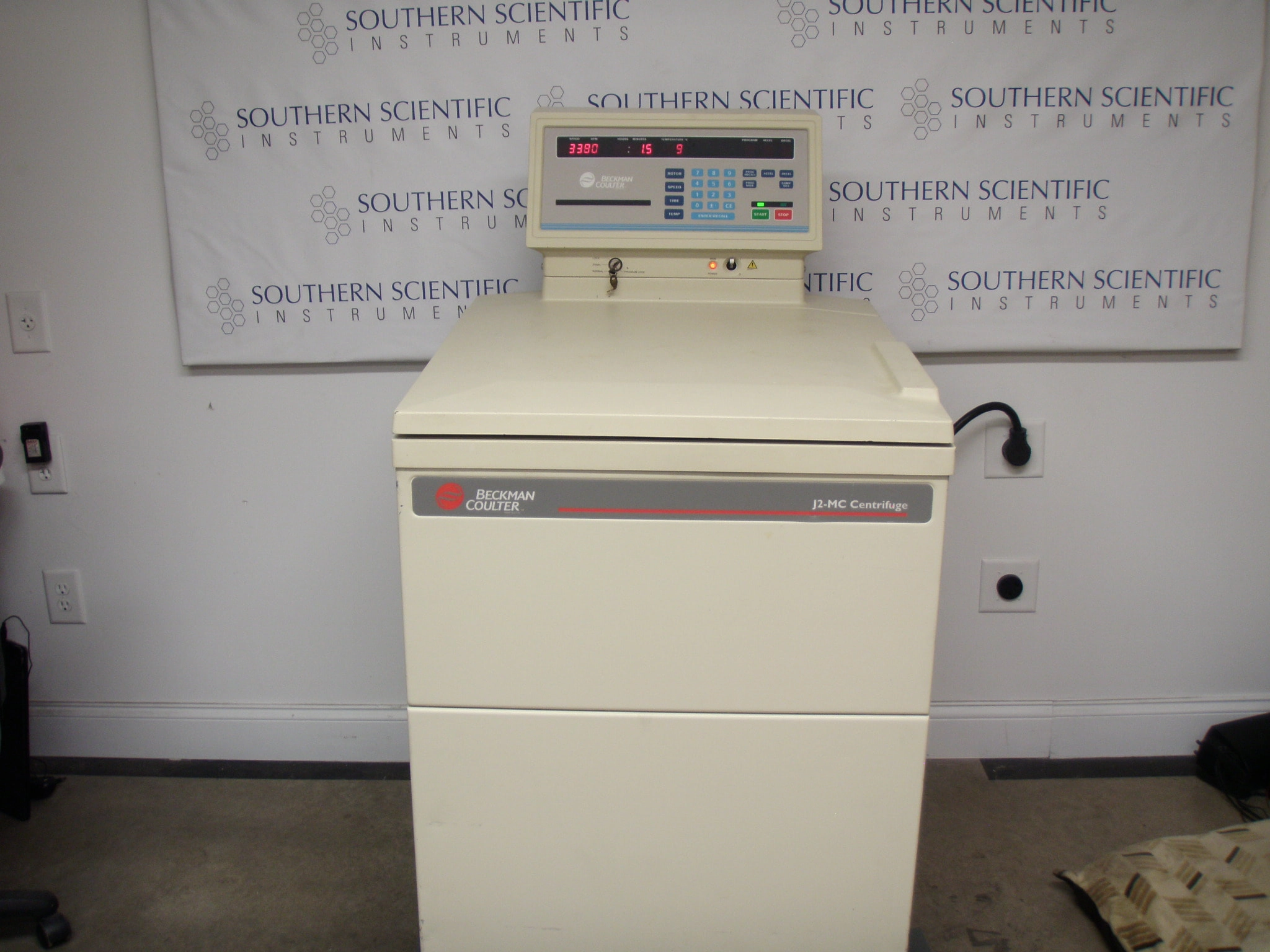 Beckman Coulter  J2-MC Refrigerated Centrifuge, Tested and Works!