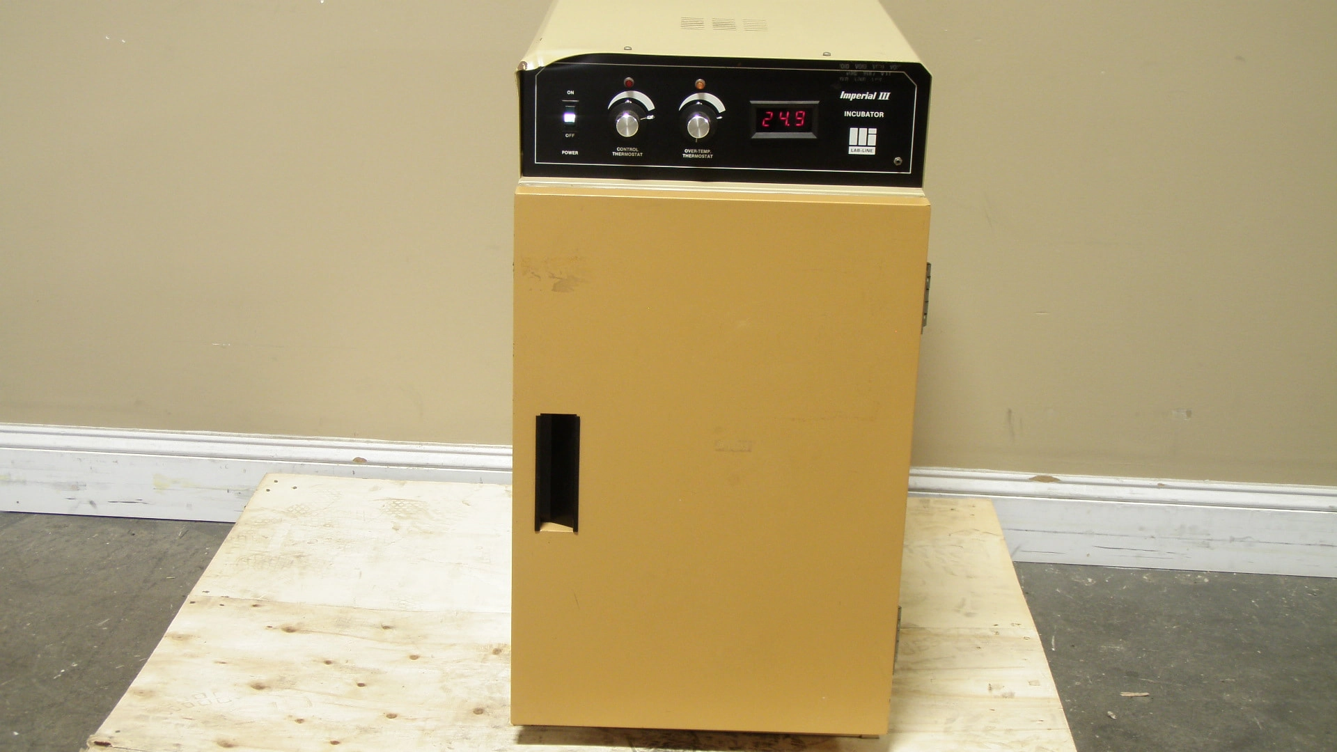 Lab-Line  Imperial III Incubator, Model 302, Tested