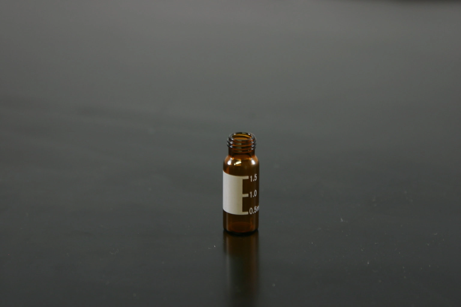 9  mm Large Opening Screw Thread Vials - 1.8mL Amber Vial, w/writing patch, MS Certified, Qty 1000