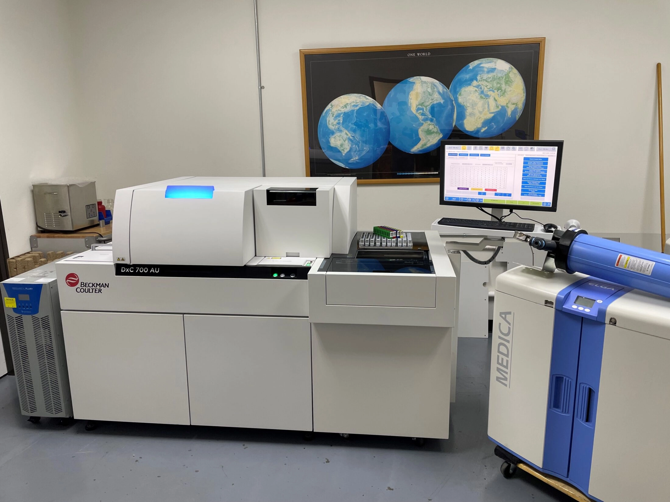 Beckman Coulter DxC 700 AU System Chemistry Analyzer