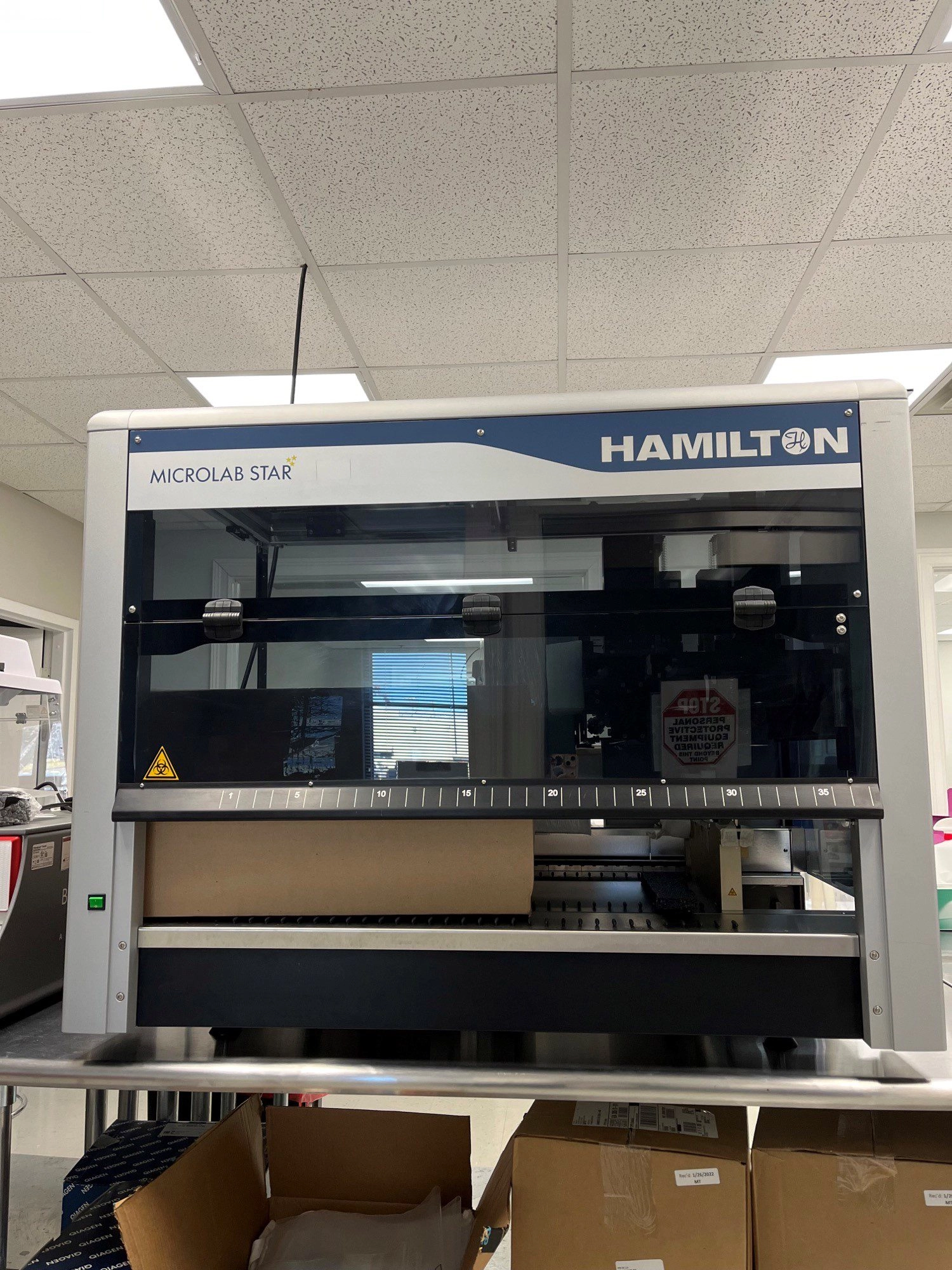 Hamilton MICROLAB STARlet Liquid Handler