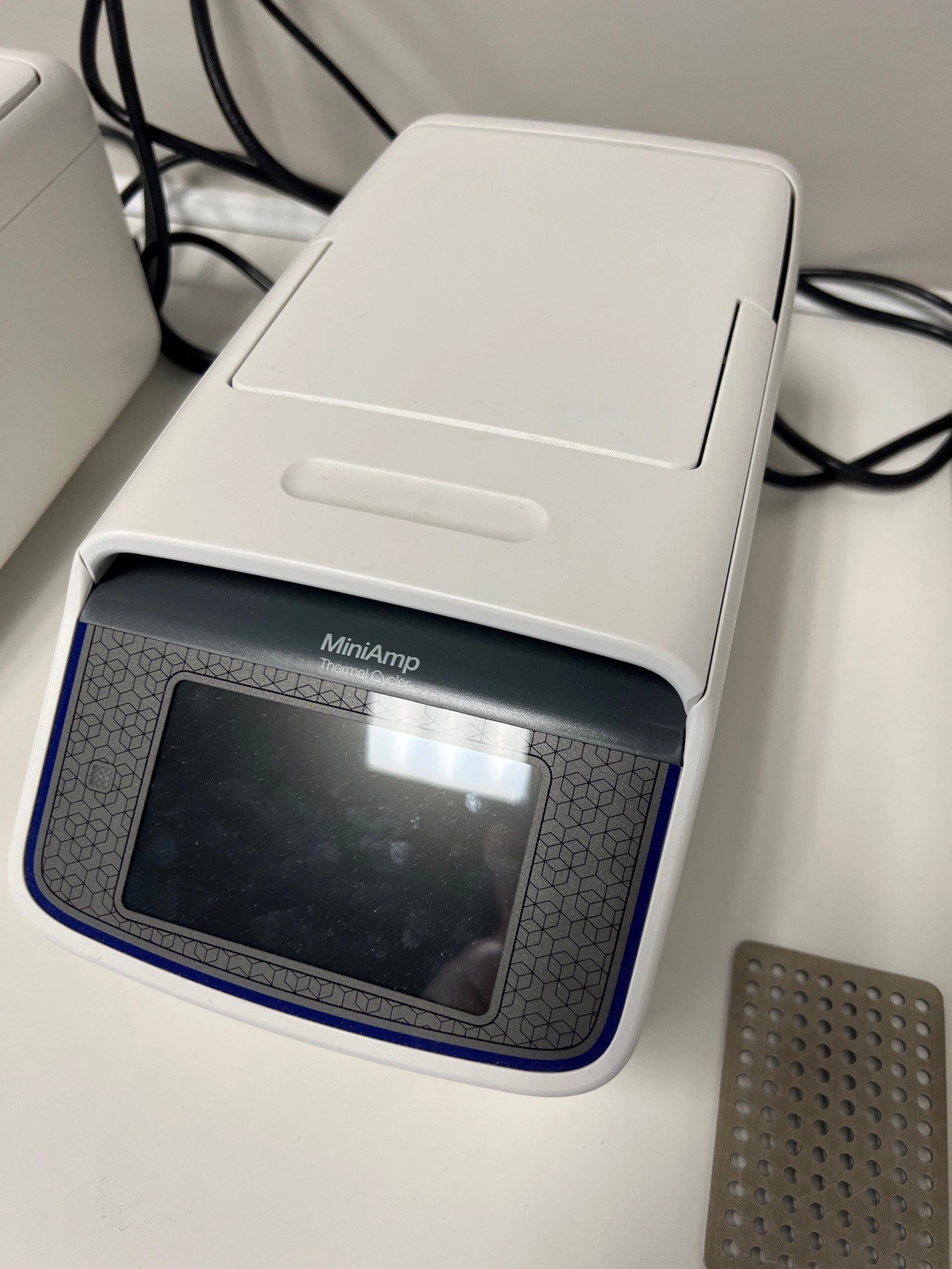 Applied Biosystems MiniAmp Thermal Cycler