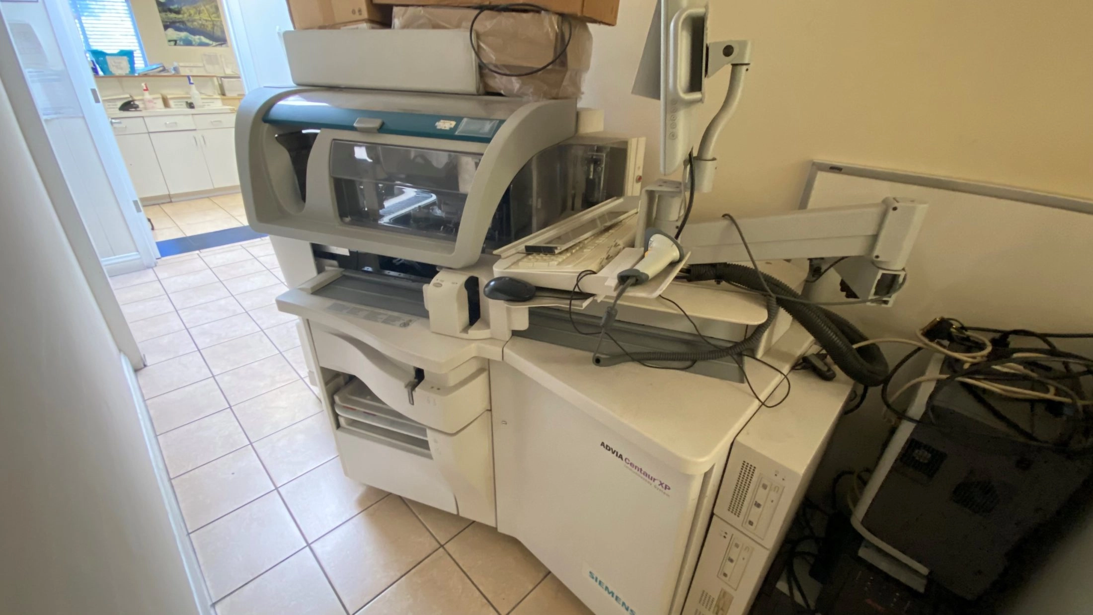 Siemens Advia Centaur XP Immunoassay System