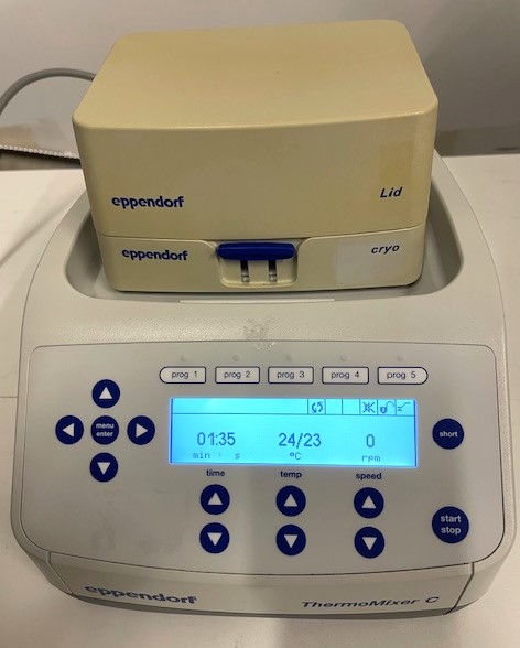 Eppendorf ThermoMixer C with sample plate and fcryolid - Excellent