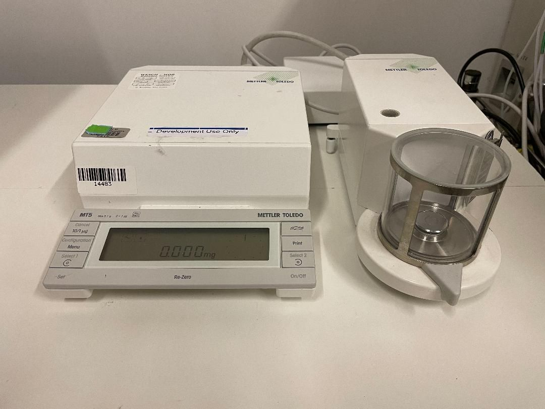 Mettler MT5 analytical balance - Just out of a lab