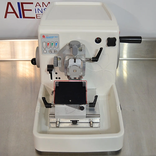 Sakura Accu-Cut SRM 300 LT Manual Microtome