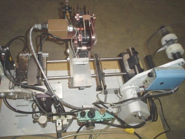 Used Avery Semi-Automatic Pressure Sensitive Spot Labeler Type 4000