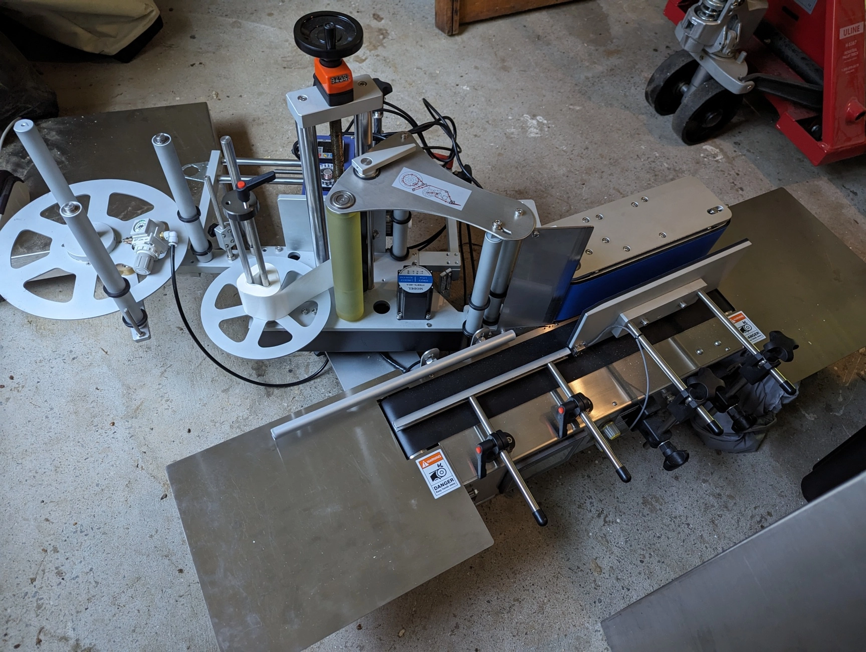 New Model-1 Tabletop Wraparound Labeler with an Easyrun Controls