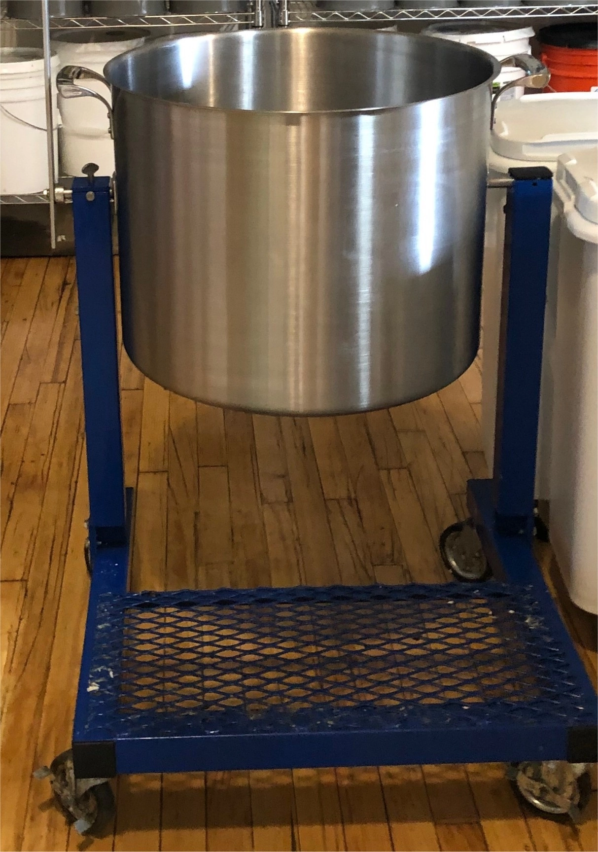 Used 20 Gallon Stainless Steel Tilting Tank