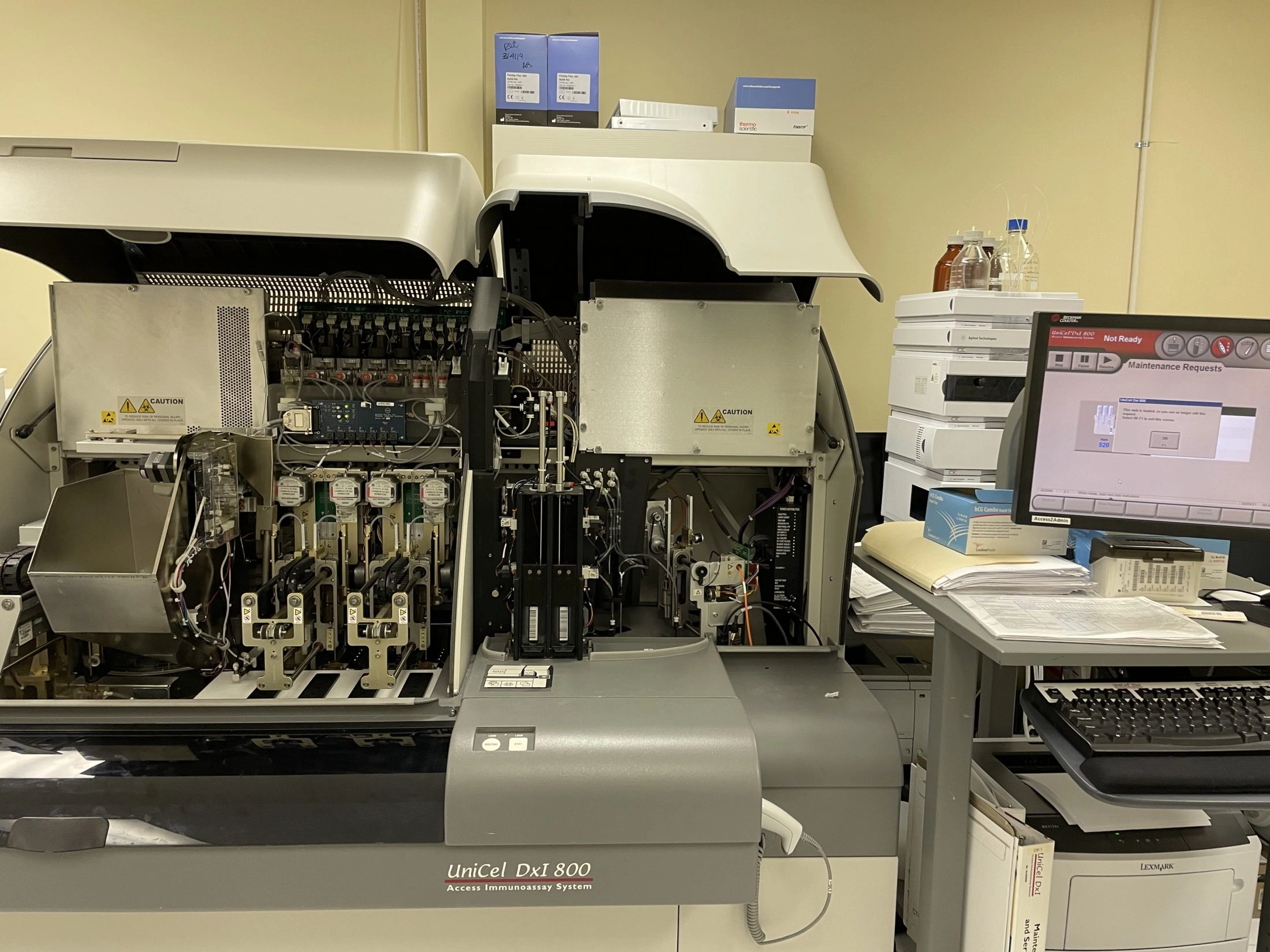 Beckman Coulter UniCel DxI 800