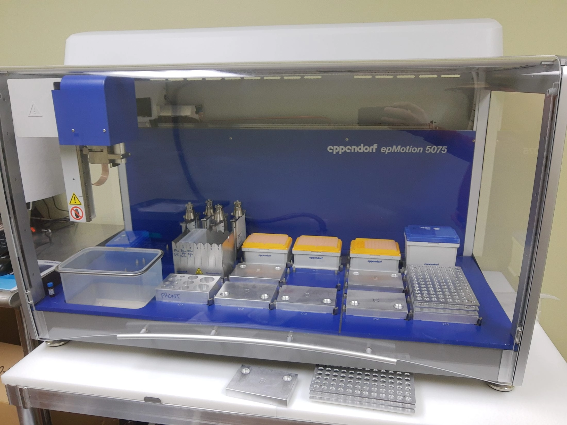 Eppendorf epMotion 5075 Liquid Handler