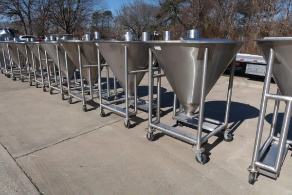 Highland Equipment Stainless Cone Bottom Totes, Portable