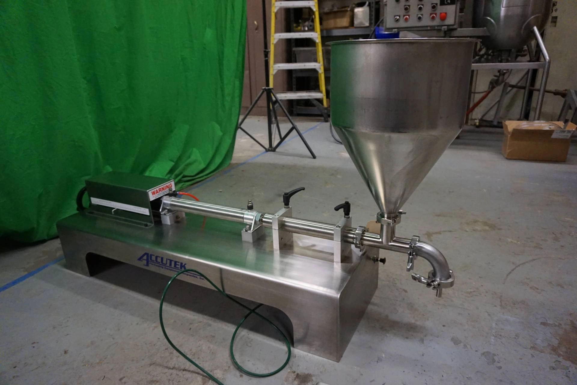 Accutek SVF Air Operated Single Head Piston Filler