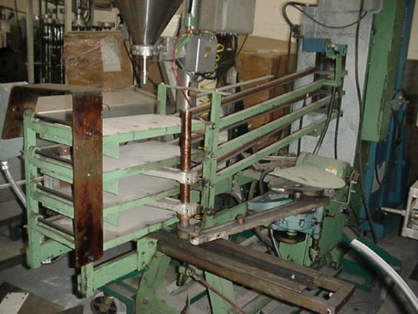 Mateer/Burt Case Packer With Elevator, Model Pn-1