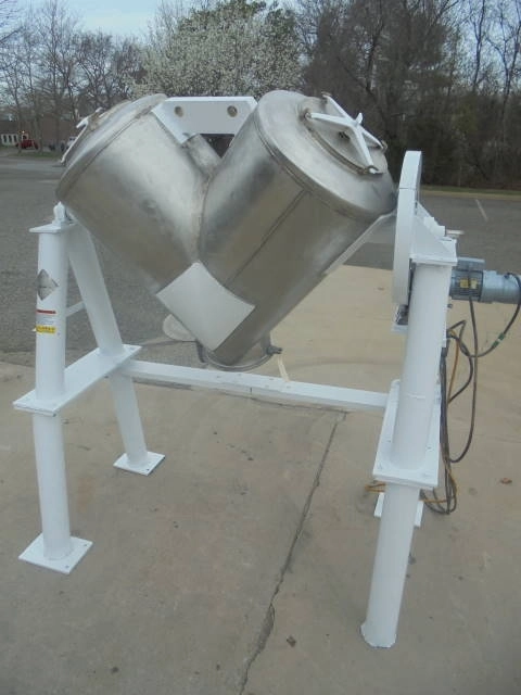 20 CU.FT. Patterson Kelley Stainless Steel &ldquo;V&rdquo;&rdquo; Tumbling Blender, 70 LB./CF, Liquid Spray Bar