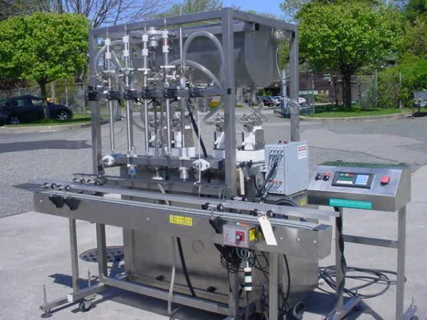 Inline Filling Systems 4 Head &ldquo;Servo&rdquo;&rdquo; Positive Displacement Filler