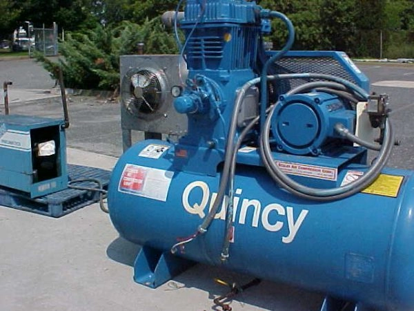 Quincy 10hp Tank Mounted Air Compressor