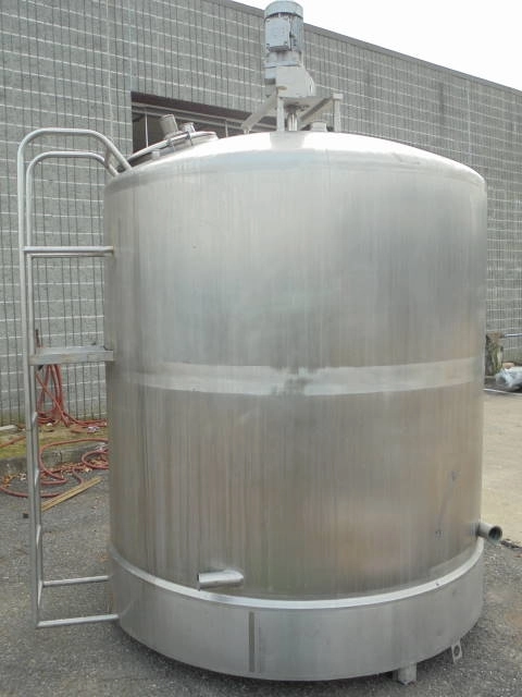 1,500 Gallon Cherry Burrell Stainless Steel Closed Mix Tank with Pitched Bladed Agitators