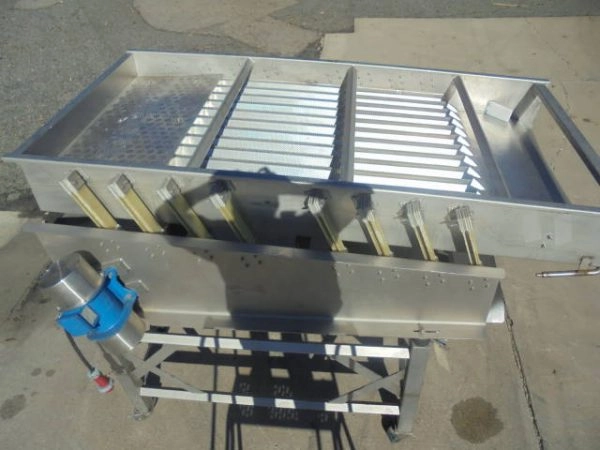 Koolen Breda Vibratory Shaker/Feeder, Stainless