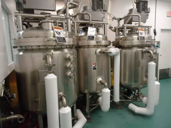 Feldmeier 100 Gallon Sanitary Jacketed Vacuum Agitated Reactor, 316L (3)