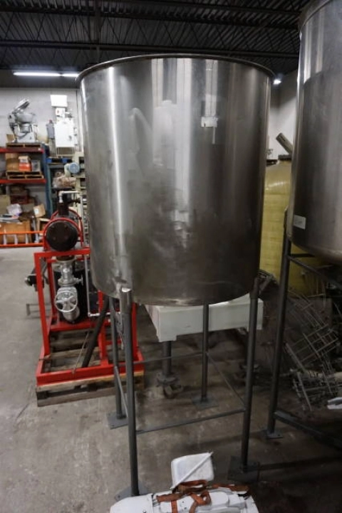 350 Gallon Stainless Steel Vertical Tank, Cone Bottom