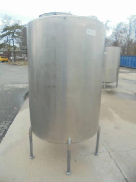 500 Gallon Stainless Steel Vertical Closed Tank