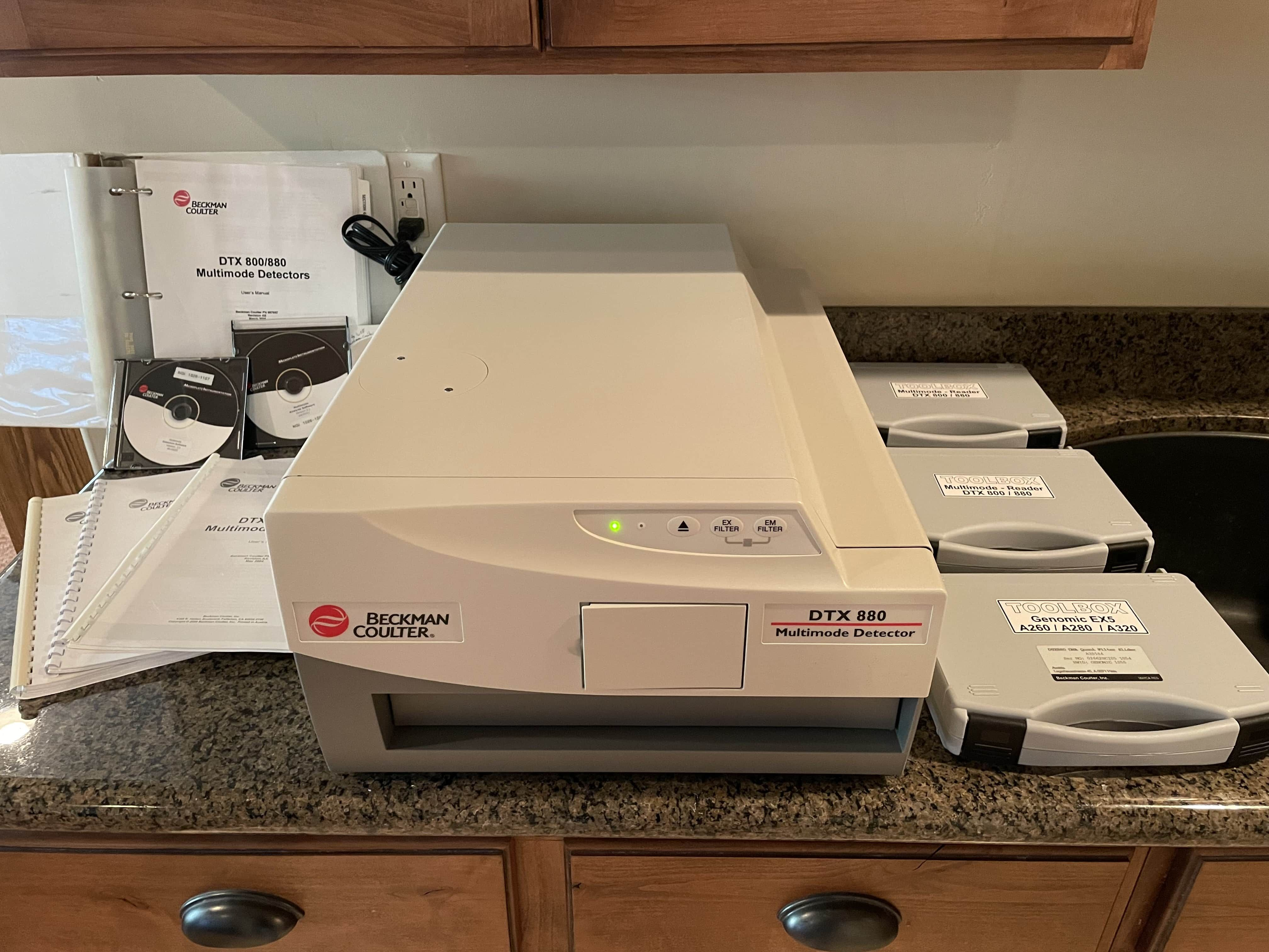 Lightly Used Beckman Coulter DTX 880 Multimode Detector Package with Genomic Kit