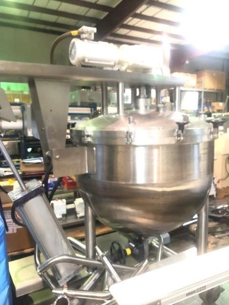 200 Gallon Stainless Steel Mix Kettle, Side Scrape Agitator