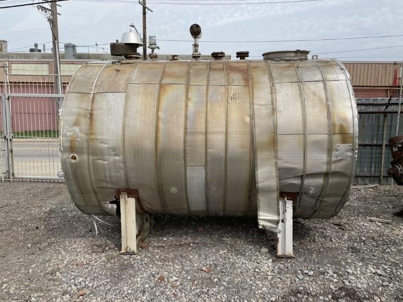 3,000 Gallon Horizontal Storage Tank