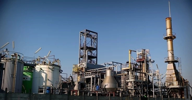 Waste Oil Cracking Plant 25000 - 30000 Tons / Year